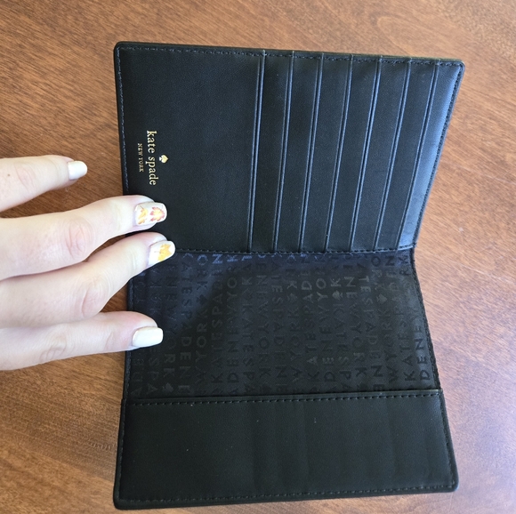 Passport Holder Kate Spade - Picture 2 of 3